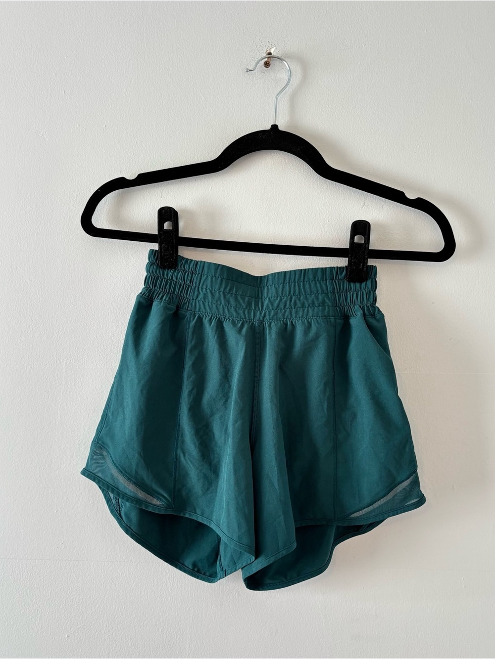 Lululemon Hotty Hot High-Rise Lined Short 4" Running Athletic Bottoms Pocket